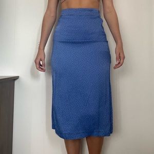 Blue mid length skirt with slit